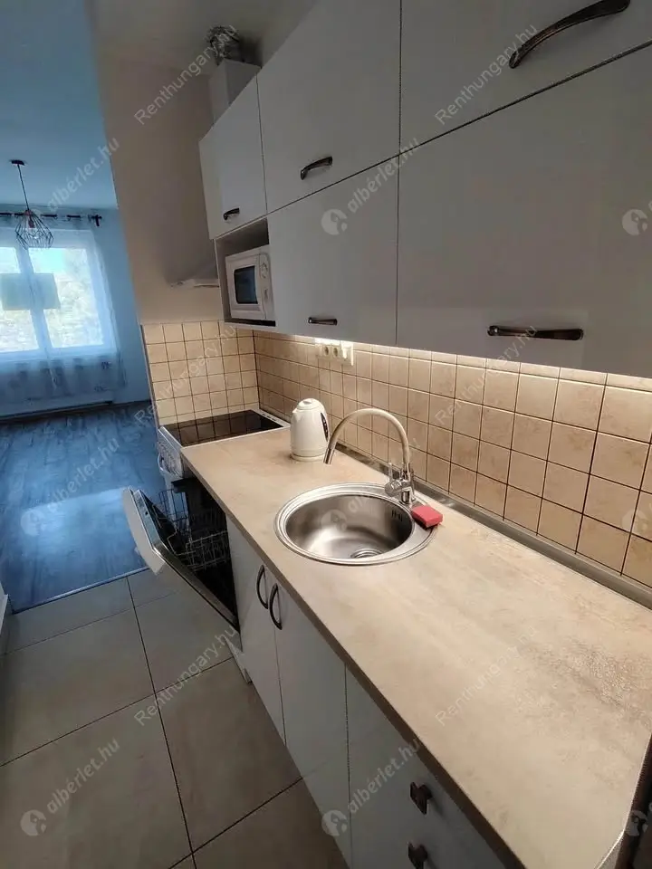 Kiadó albérlet 240000 Ft/hó áron: Budapest, I. kerület  Kuny Domokos utca. Mérete: 43 nm, 2 szobás | Alberlet.hu - 6526076