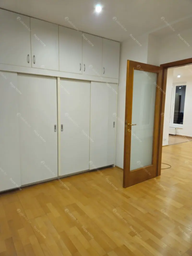 Kiadó albérlet 279000 Ft/hó áron: Budapest, I. kerület  Lisznyai utca. Mérete: 56 nm, 2 szobás | Alberlet.hu - 6679588