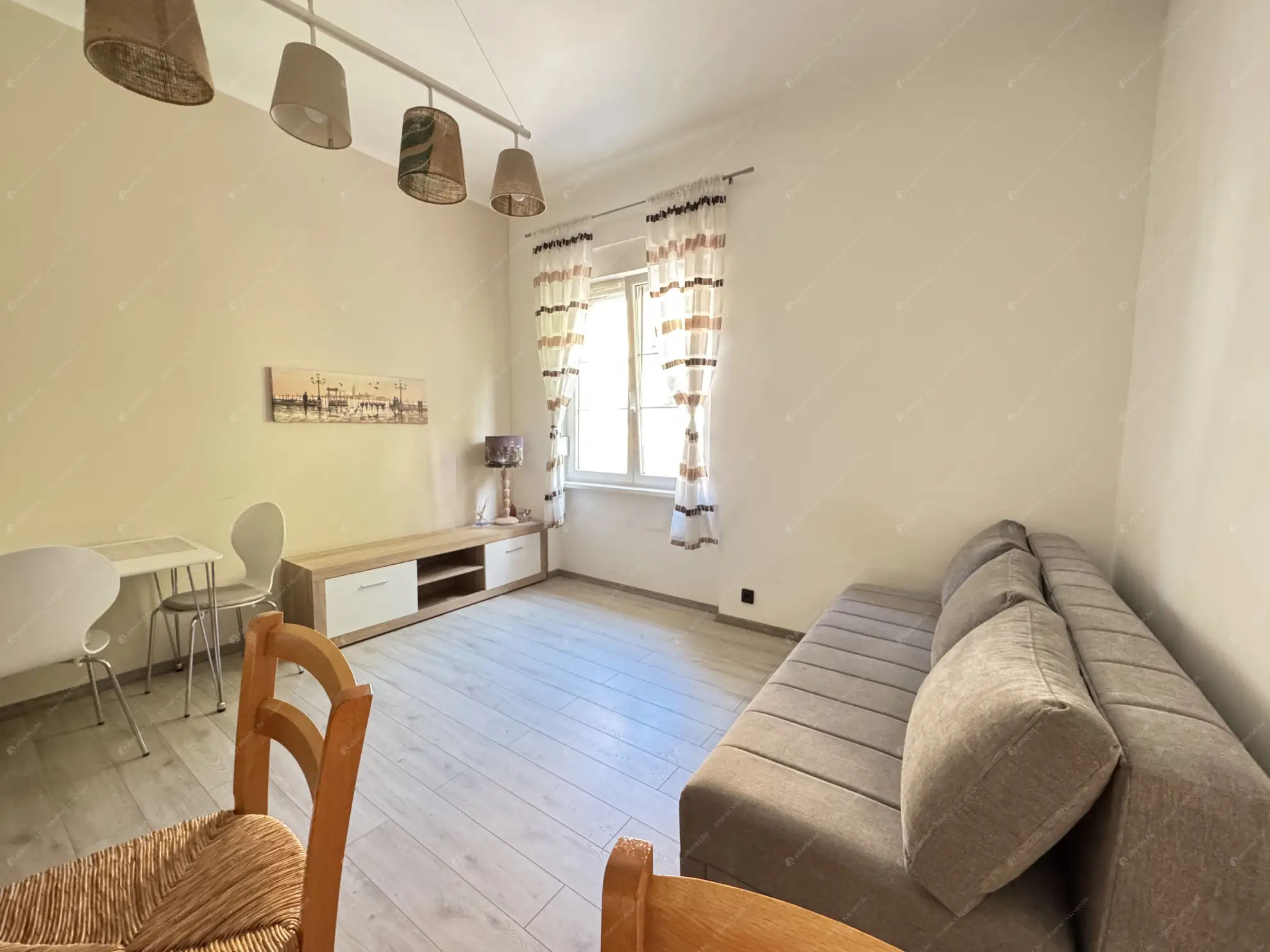 Kiadó albérlet 165000 Ft/hó áron: Budapest, I. kerület  Logodi utca. Mérete: 25 nm, 1 szobás | Alberlet.hu - 6551517