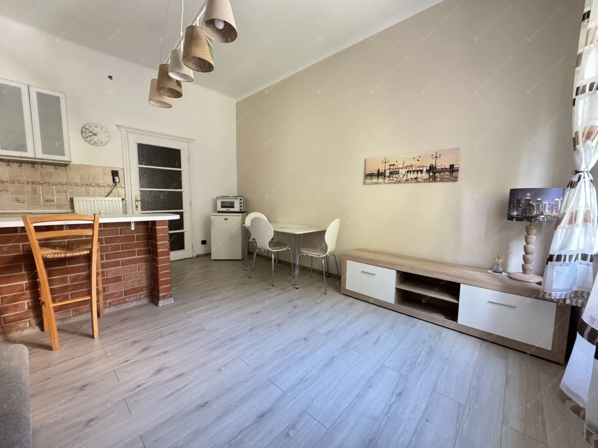 Kiadó albérlet 165000 Ft/hó áron: Budapest, I. kerület  Logodi utca. Mérete: 25 nm, 1 szobás | Alberlet.hu - 6551518