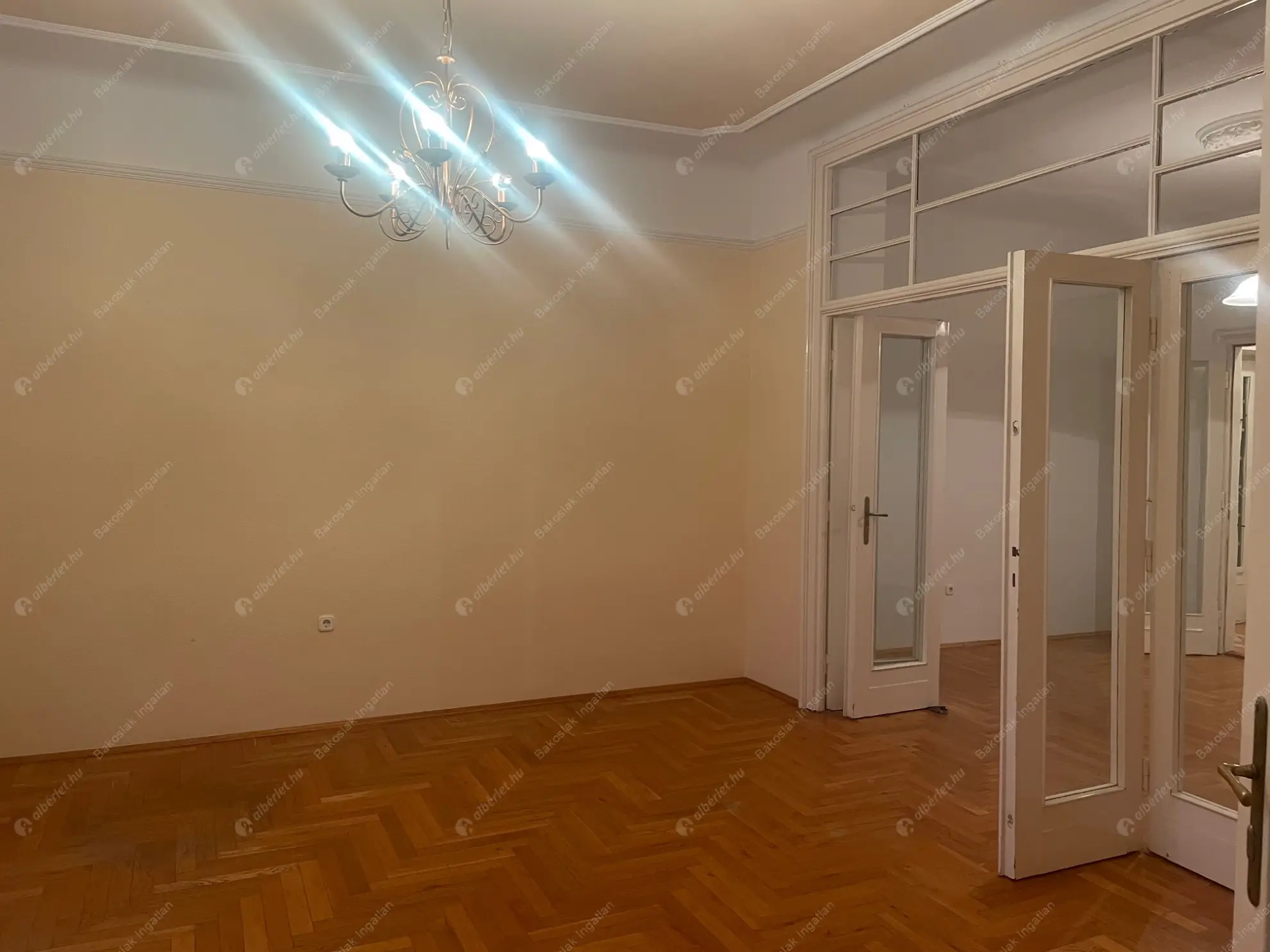 Kiadó albérlet 330000 Ft/hó áron: Budapest, I. kerület  Logodi utca. Mérete: 86 nm, 3 szobás | Alberlet.hu - 6588822