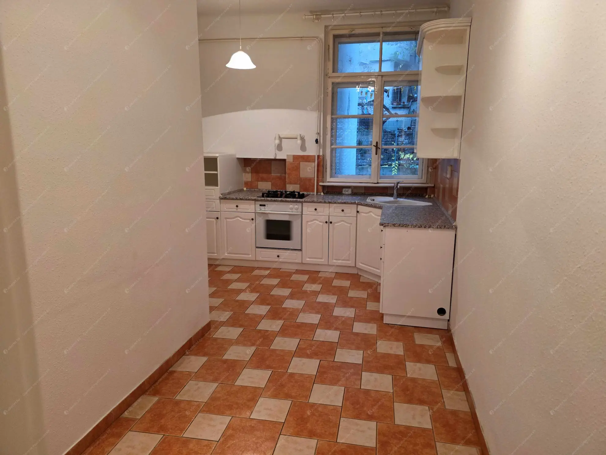 Kiadó albérlet 330000 Ft/hó áron: Budapest, I. kerület  Logodi utca. Mérete: 90 nm, 2 szobás | Alberlet.hu - 6590378