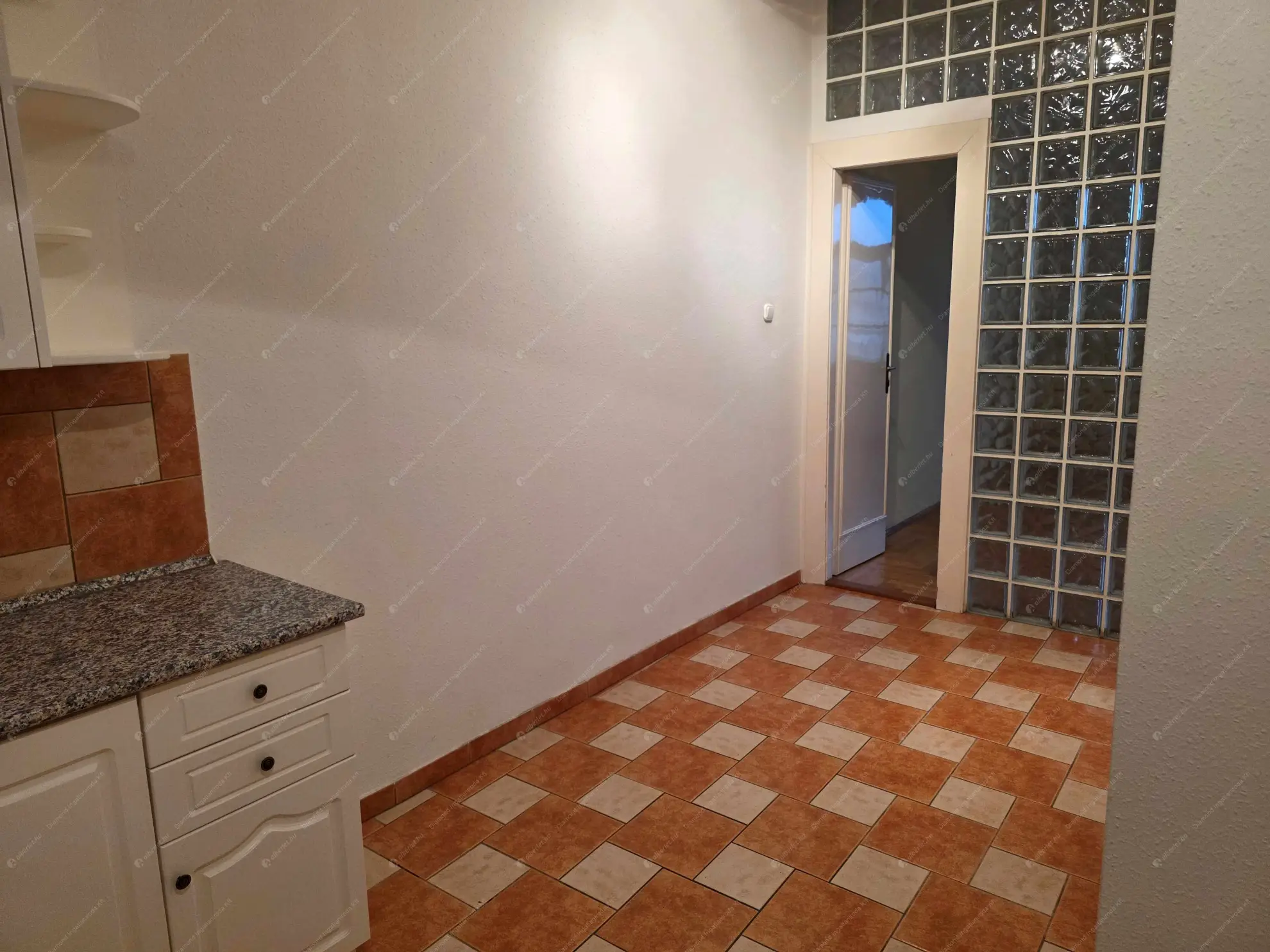 Kiadó albérlet 330000 Ft/hó áron: Budapest, I. kerület  Logodi utca. Mérete: 90 nm, 2 szobás | Alberlet.hu - 6590380