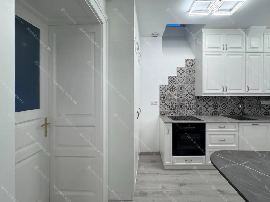 Kiadó albérlet 350000 Ft/hó áron: Budapest, I. kerület  Lovas út. Mérete: 58 nm, 1 szobás | Alberlet.hu - 6674669