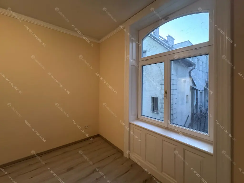 Kiadó albérlet 350000 Ft/hó áron: Budapest, I. kerület  Lovas út. Mérete: 58 nm, 1 szobás | Alberlet.hu - 6674675