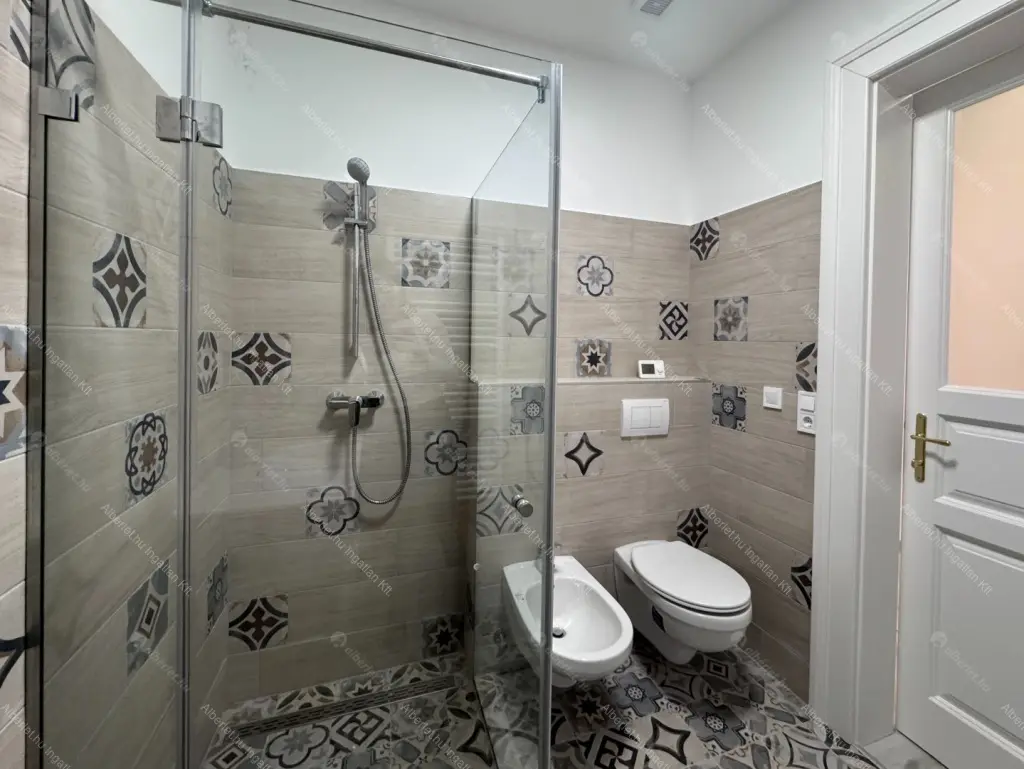 Kiadó albérlet 350000 Ft/hó áron: Budapest, I. kerület  Lovas út. Mérete: 58 nm, 1 szobás | Alberlet.hu - 6674680