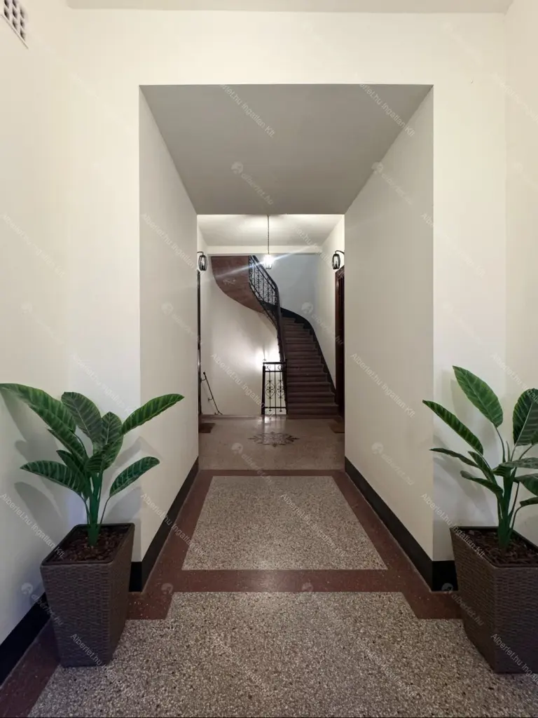 Kiadó albérlet 350000 Ft/hó áron: Budapest, I. kerület  Lovas út. Mérete: 58 nm, 1 szobás | Alberlet.hu - 6674684