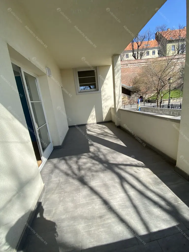 Kiadó albérlet 590000 Ft/hó áron: Budapest, I. kerület  Lovas út. Mérete: 80 nm, 3 szobás | Alberlet.hu - 6701214