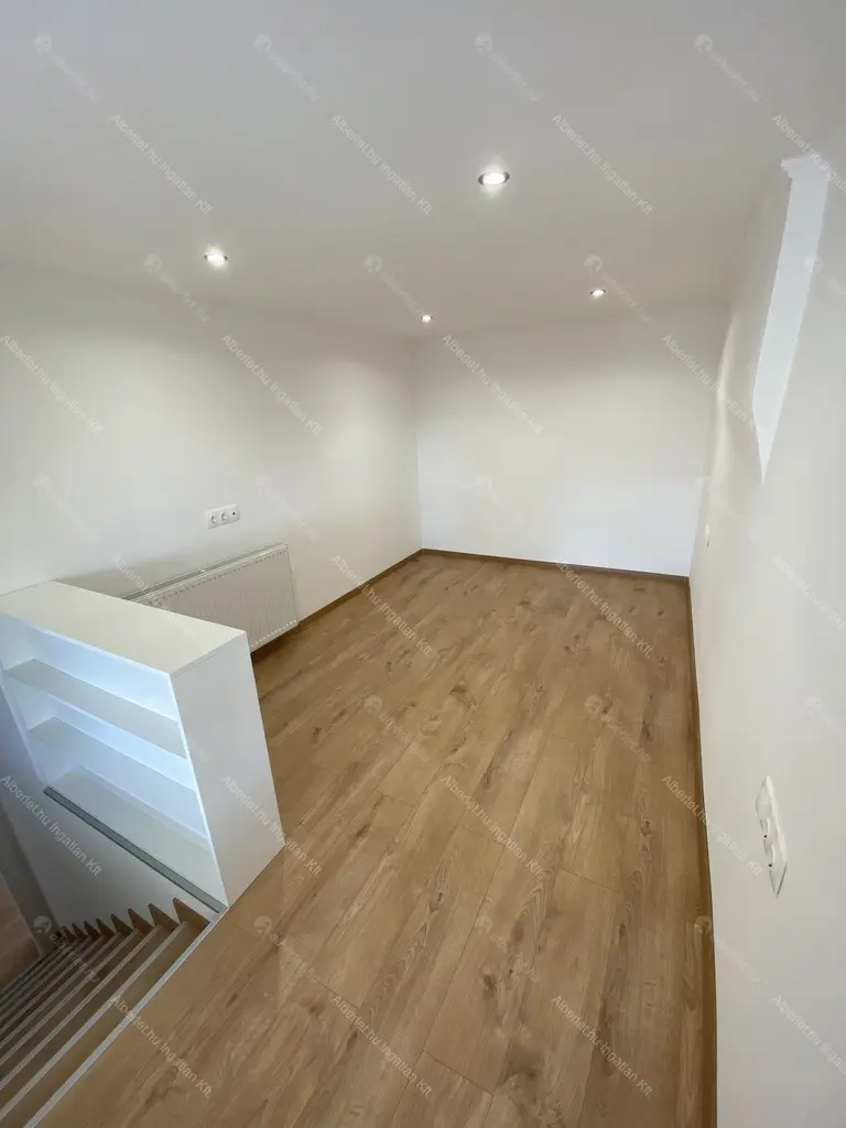 Kiadó albérlet 590000 Ft/hó áron: Budapest, I. kerület  Lovas út. Mérete: 80 nm, 3 szobás | Alberlet.hu - 6701222