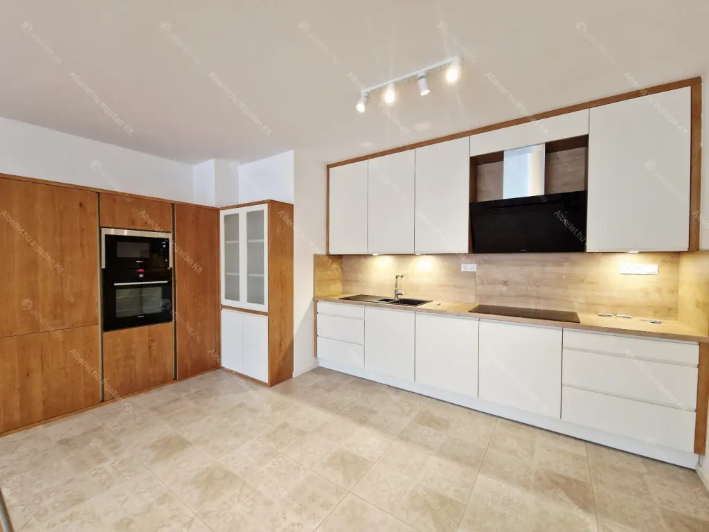 Kiadó albérlet 1018000 Ft/hó áron: Budapest, I. kerület  Márvány utca. Mérete: 115 nm, 4 szobás | Alberlet.hu - 6700426