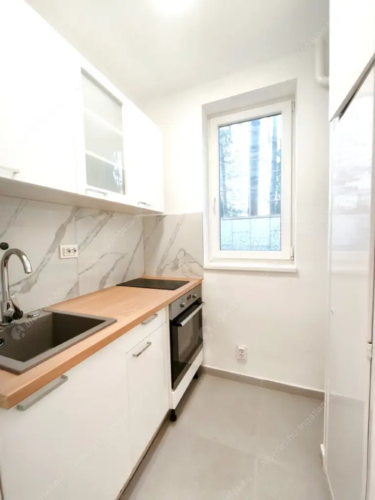 Kiadó albérlet 230000 Ft/hó áron: Budapest, I. kerület  Mihály utca. Mérete: 40 nm, 1 szobás | Alberlet.hu - 6591221