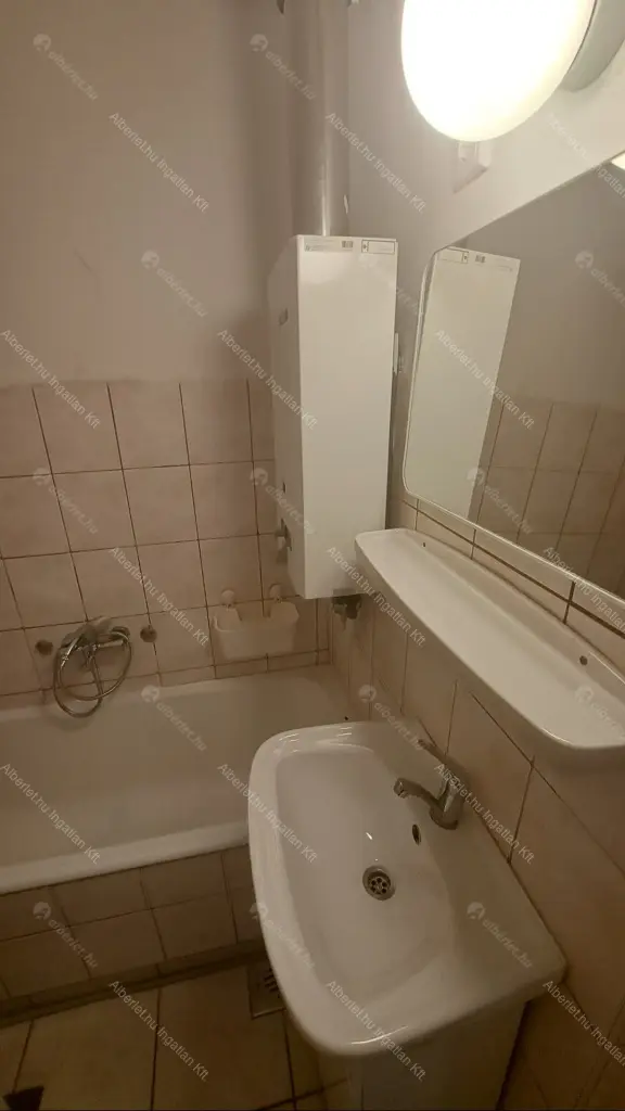 Kiadó albérlet 250000 Ft/hó áron: Budapest, I. kerület  Mihály utca. Mérete: 68 nm, 2 szobás | Alberlet.hu - 6680246