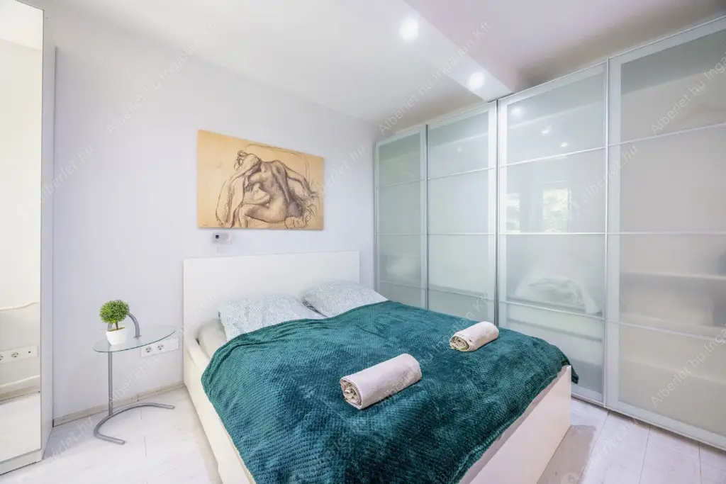 Kiadó albérlet 345000 Ft/hó áron: Budapest, I. kerület  Naphegy utca. Mérete: 55 nm, 1 szobás | Alberlet.hu - 6594129