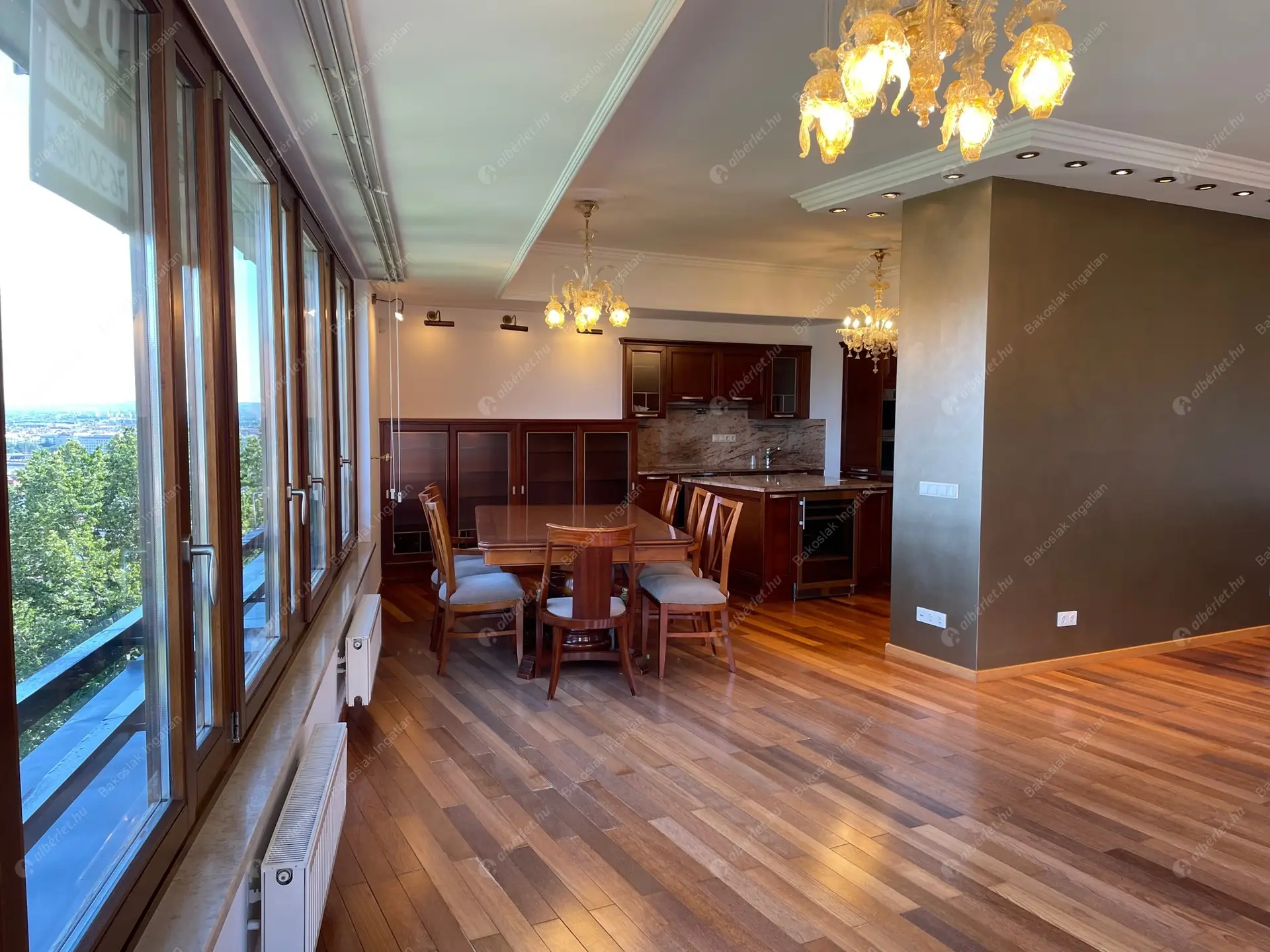 Kiadó albérlet 971000 Ft/hó áron: Budapest, I. kerület  Országház utca. Mérete: 160 nm, 4 szobás | Alberlet.hu - 6048100