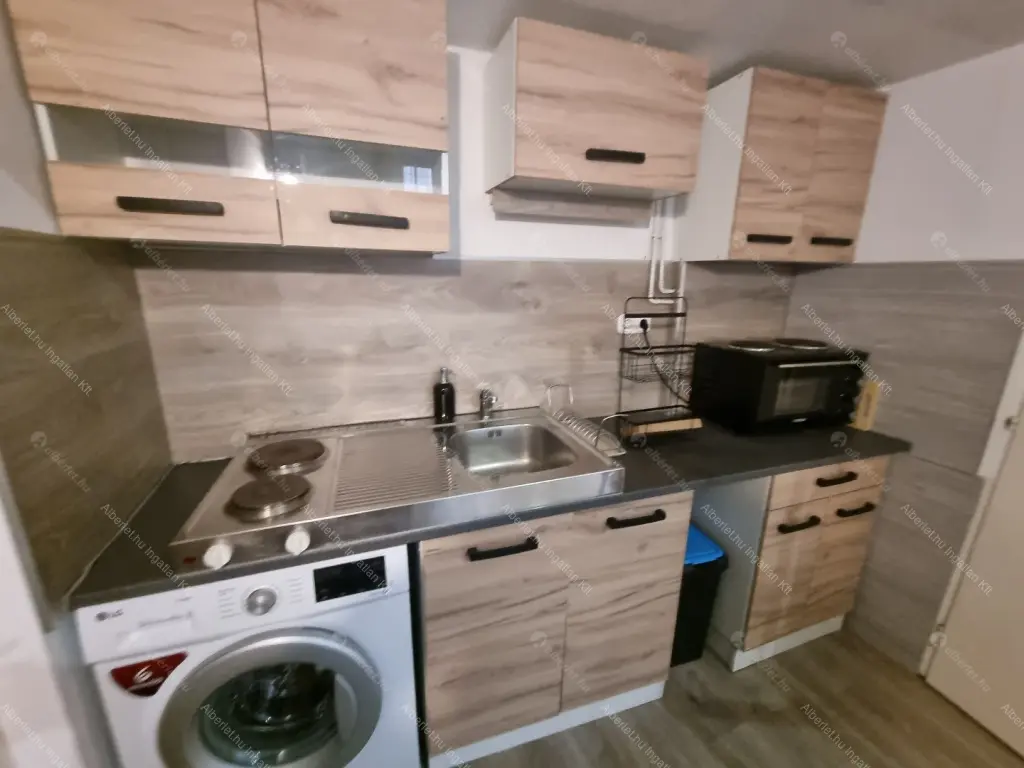 Kiadó albérlet 235000 Ft/hó áron: Budapest, I. kerület  Országház utca. Mérete: 30 nm, 1 szobás | Alberlet.hu - 6681052