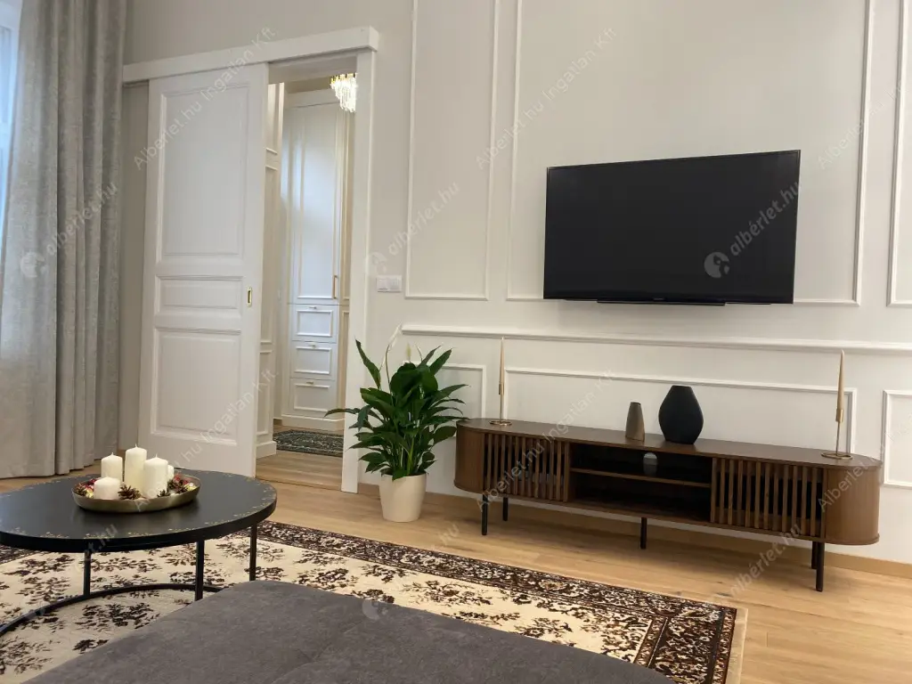 Kiadó albérlet 990000 Ft/hó áron: Budapest, I. kerület  Országház utca. Mérete: 47 nm, 1 szobás | Alberlet.hu - 6638565