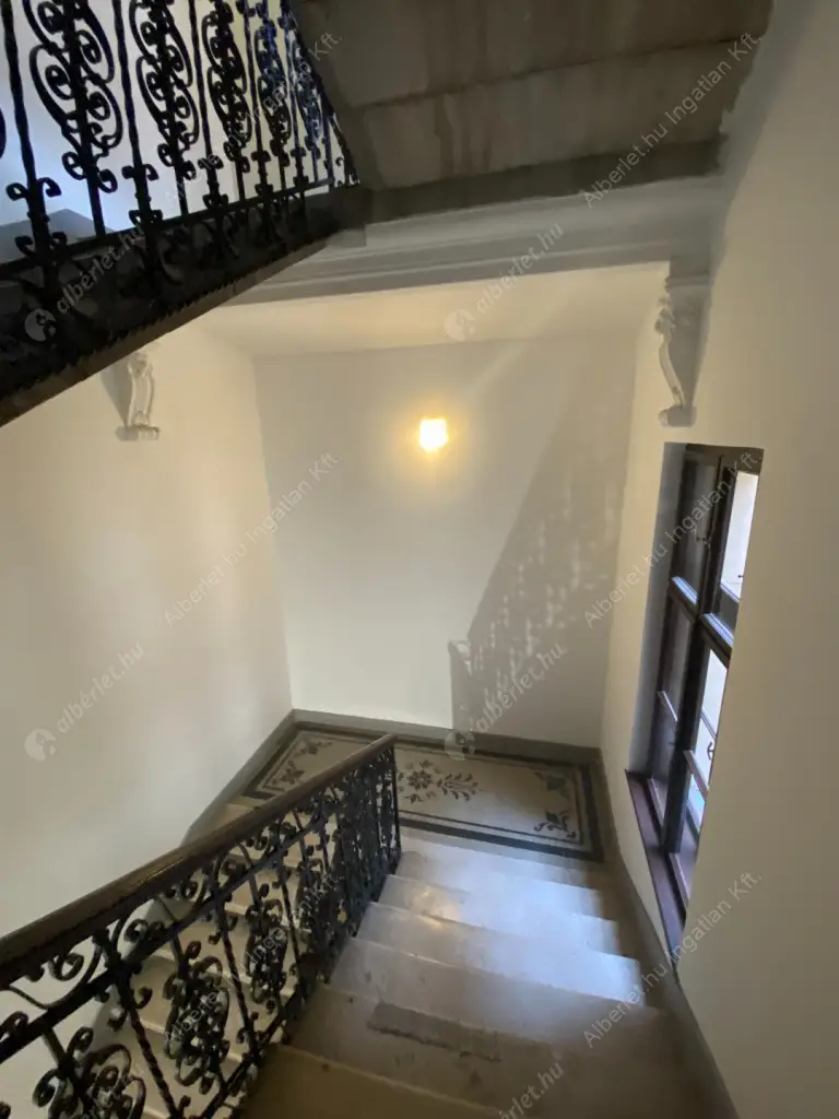 Kiadó albérlet 990000 Ft/hó áron: Budapest, I. kerület  Országház utca. Mérete: 47 nm, 1 szobás | Alberlet.hu - 6638578