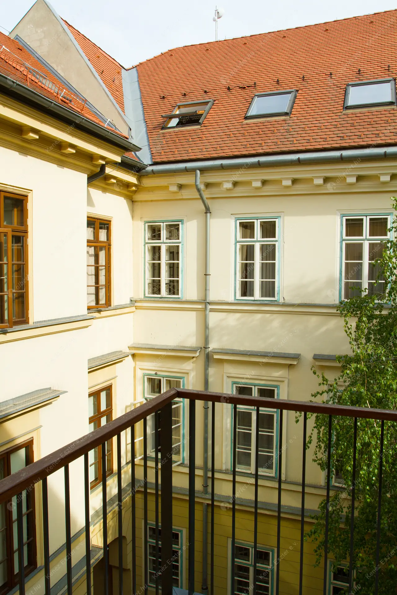 Kiadó albérlet 470000 Ft/hó áron: Budapest, I. kerület  Országház utca. Mérete: 60 nm, 1 szobás | Alberlet.hu - 6462123