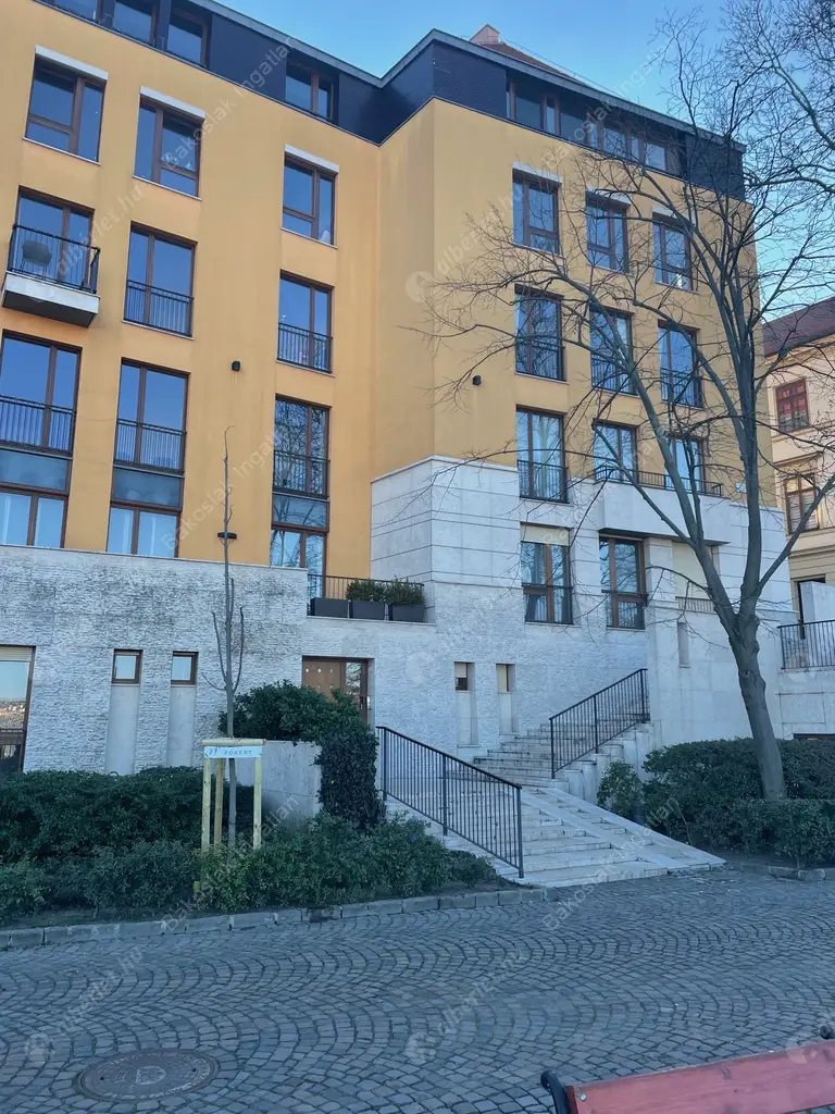 Kiadó albérlet 539000 Ft/hó áron: Budapest, I. kerület  Országház utca. Mérete: 63 nm, 2 szobás | Alberlet.hu - 5508891