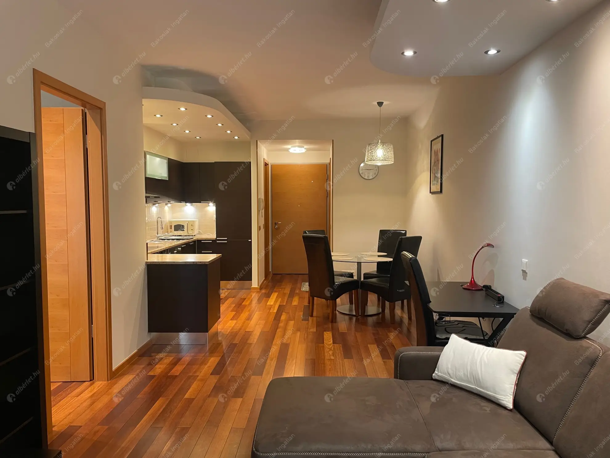 Kiadó albérlet 539000 Ft/hó áron: Budapest, I. kerület  Országház utca. Mérete: 63 nm, 2 szobás | Alberlet.hu - 6604621