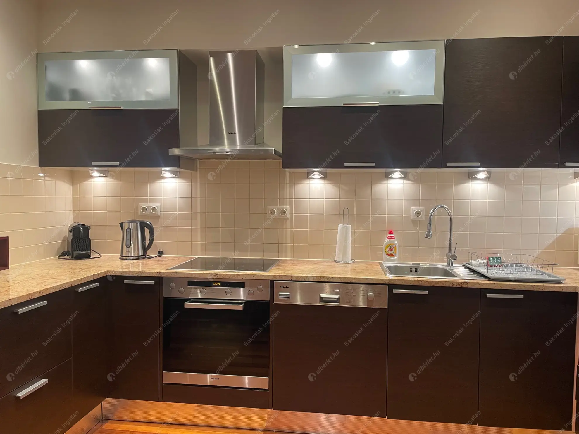 Kiadó albérlet 539000 Ft/hó áron: Budapest, I. kerület  Országház utca. Mérete: 63 nm, 2 szobás | Alberlet.hu - 6604625