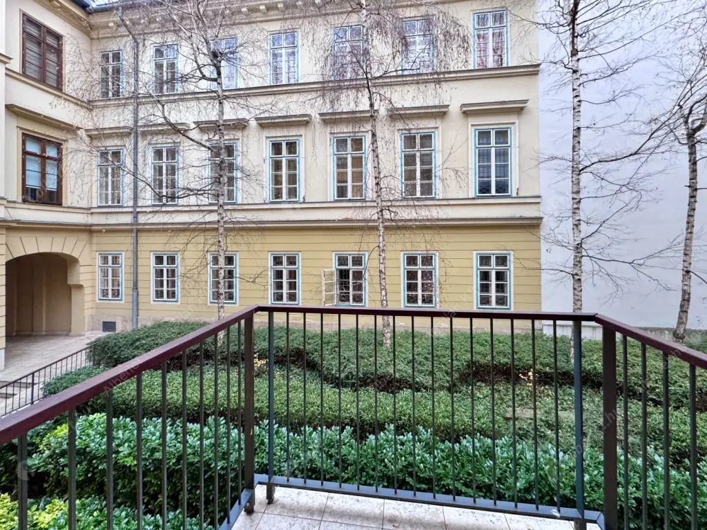 Kiadó albérlet 487000 Ft/hó áron: Budapest, I. kerület  Országház utca. Mérete: 63 nm, 2 szobás | Alberlet.hu - 6606058