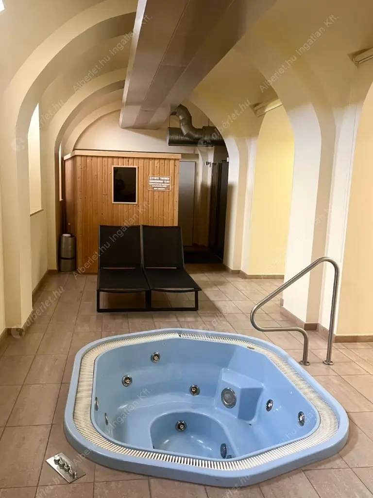 Kiadó albérlet 487000 Ft/hó áron: Budapest, I. kerület  Országház utca. Mérete: 63 nm, 2 szobás | Alberlet.hu - 6606074