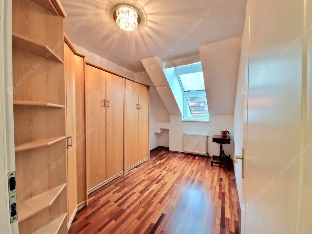 Kiadó albérlet 270000 Ft/hó áron: Budapest, I. kerület  Pálya utca. Mérete: 50 nm, 2 szobás | Alberlet.hu - 5832677