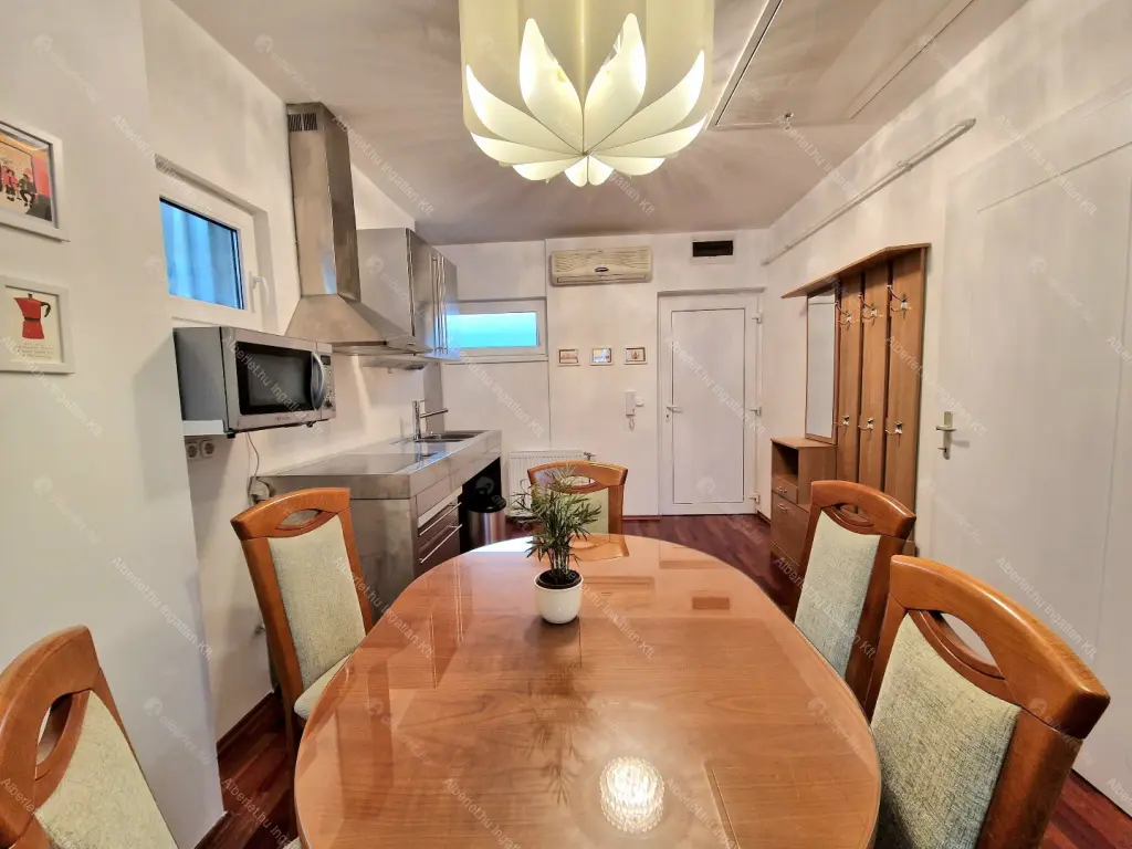 Kiadó albérlet 250000 Ft/hó áron: Budapest, I. kerület  Pálya utca. Mérete: 50 nm, 2 szobás | Alberlet.hu - 6703529