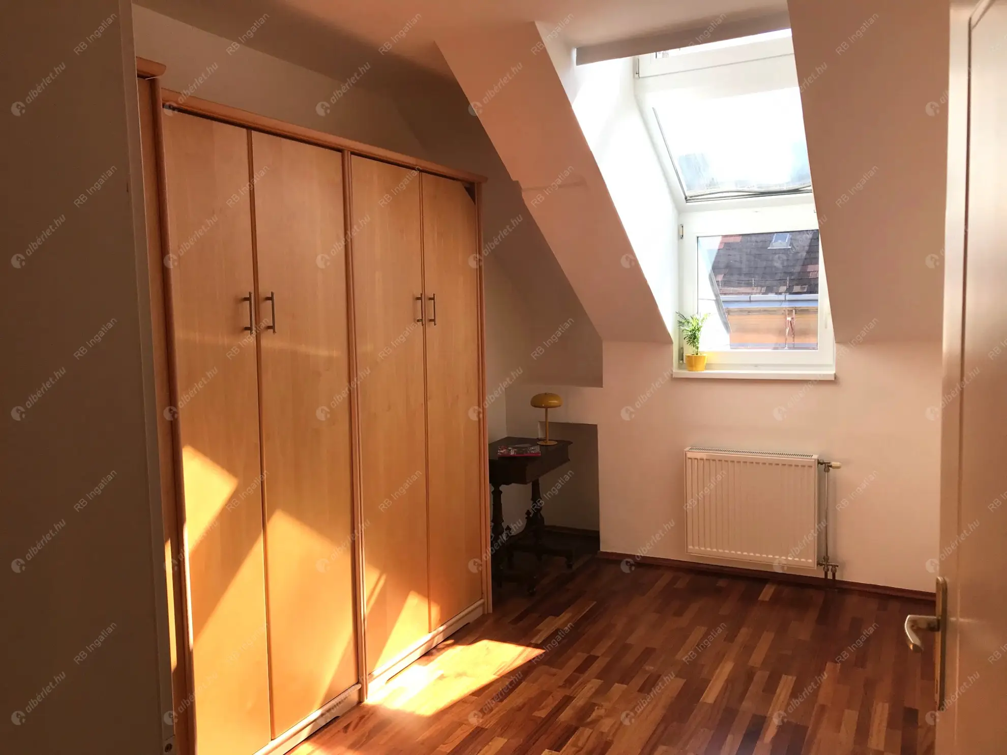 Kiadó albérlet 270000 Ft/hó áron: Budapest, I. kerület  Pálya utca. Mérete: 50 nm, 2 szobás | Alberlet.hu - 6621259