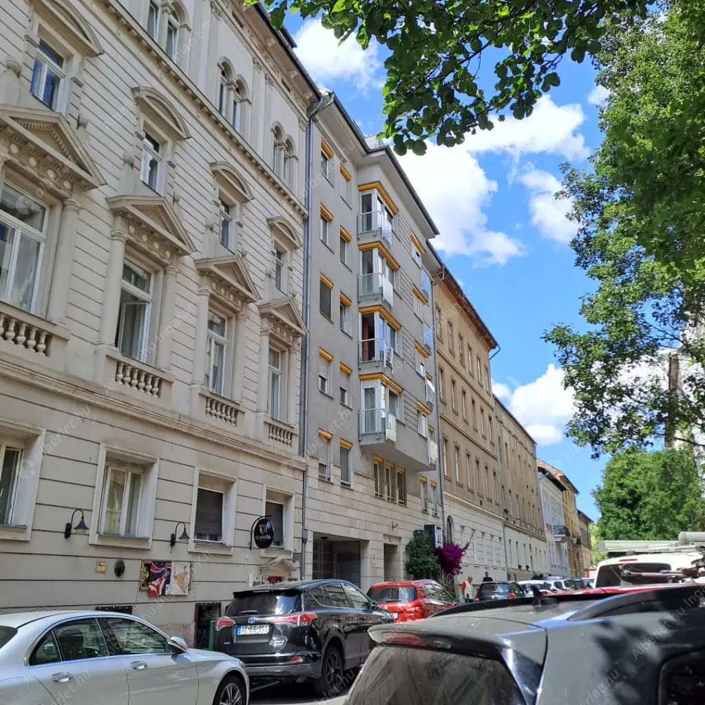 Kiadó albérlet 229000 Ft/hó áron: Budapest, I. kerület  Pauler utca. Mérete: 56 nm, 2 szobás | Alberlet.hu - 6596396