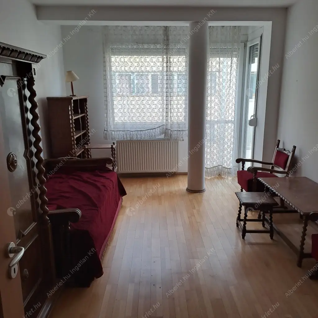Kiadó albérlet 229000 Ft/hó áron: Budapest, I. kerület  Pauler utca. Mérete: 56 nm, 2 szobás | Alberlet.hu - 6596397