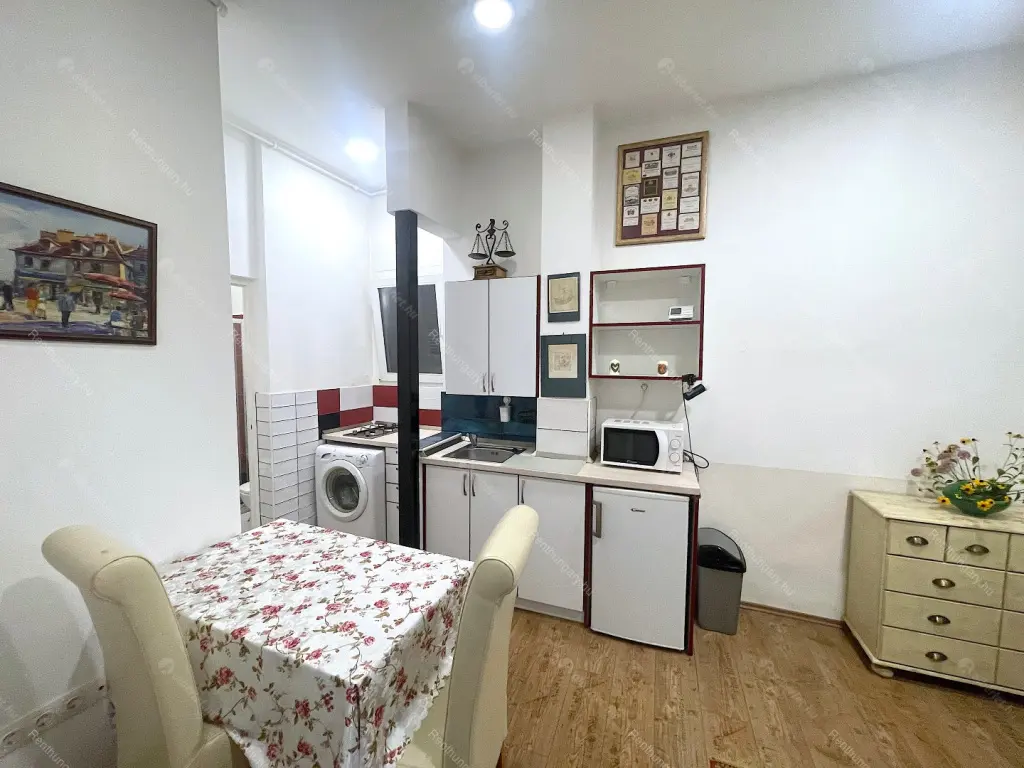 Kiadó albérlet 155000 Ft/hó áron: Budapest, I. kerület  Ponty utca. Mérete: 26 nm, 1 szobás | Alberlet.hu - 6641392