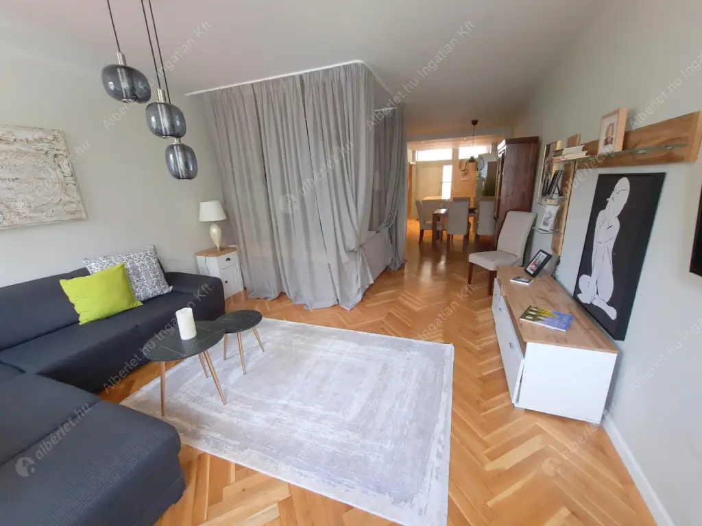 Kiadó albérlet 534000 Ft/hó áron: Budapest, I. kerület  Szentháromság tér. Mérete: 51 nm, 1 szobás | Alberlet.hu - 6518751