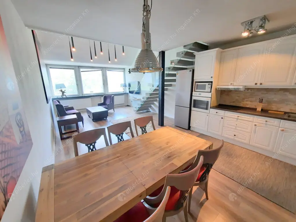 Kiadó albérlet 648000 Ft/hó áron: Budapest, I. kerület  Szentháromság tér. Mérete: 78 nm, 2 szobás | Alberlet.hu - 6518761