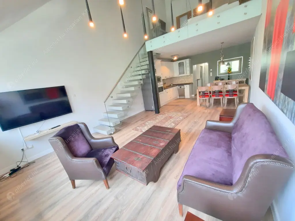 Kiadó albérlet 648000 Ft/hó áron: Budapest, I. kerület  Szentháromság tér. Mérete: 78 nm, 2 szobás | Alberlet.hu - 6518765