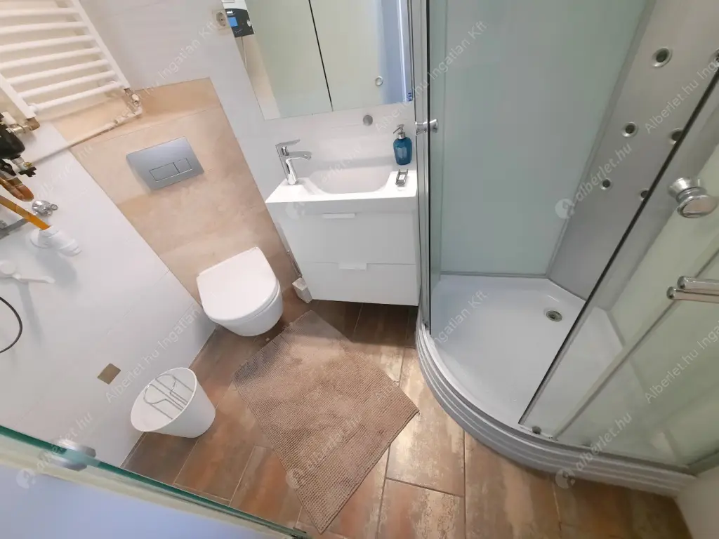 Kiadó albérlet 648000 Ft/hó áron: Budapest, I. kerület  Szentháromság tér. Mérete: 78 nm, 2 szobás | Alberlet.hu - 6518776