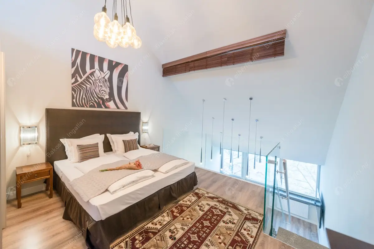 Kiadó albérlet 660000 Ft/hó áron: Budapest, I. kerület  Szentháromság utca. Mérete: 78 nm, 3 szobás | Alberlet.hu - 6337134