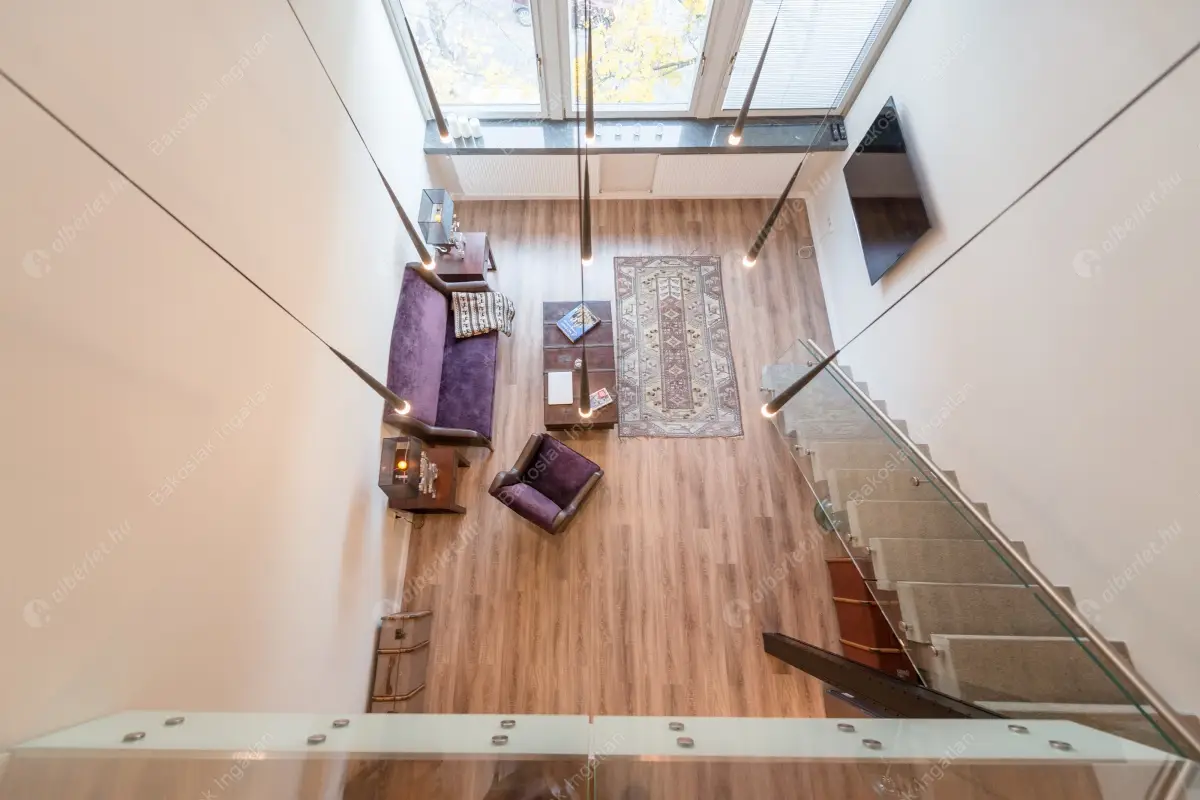 Kiadó albérlet 660000 Ft/hó áron: Budapest, I. kerület  Szentháromság utca. Mérete: 78 nm, 3 szobás | Alberlet.hu - 6337136