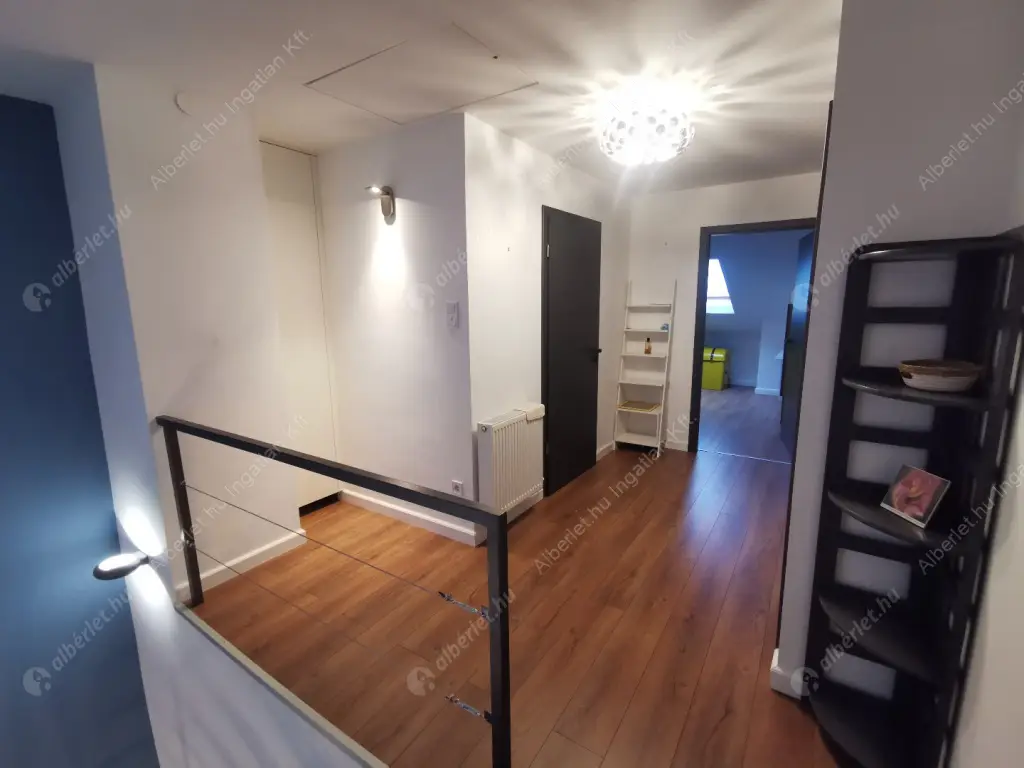 Kiadó albérlet 600000 Ft/hó áron: Budapest, I. kerület  Toldy Ferenc utca. Mérete: 105 nm, 5 szobás | Alberlet.hu - 6572985
