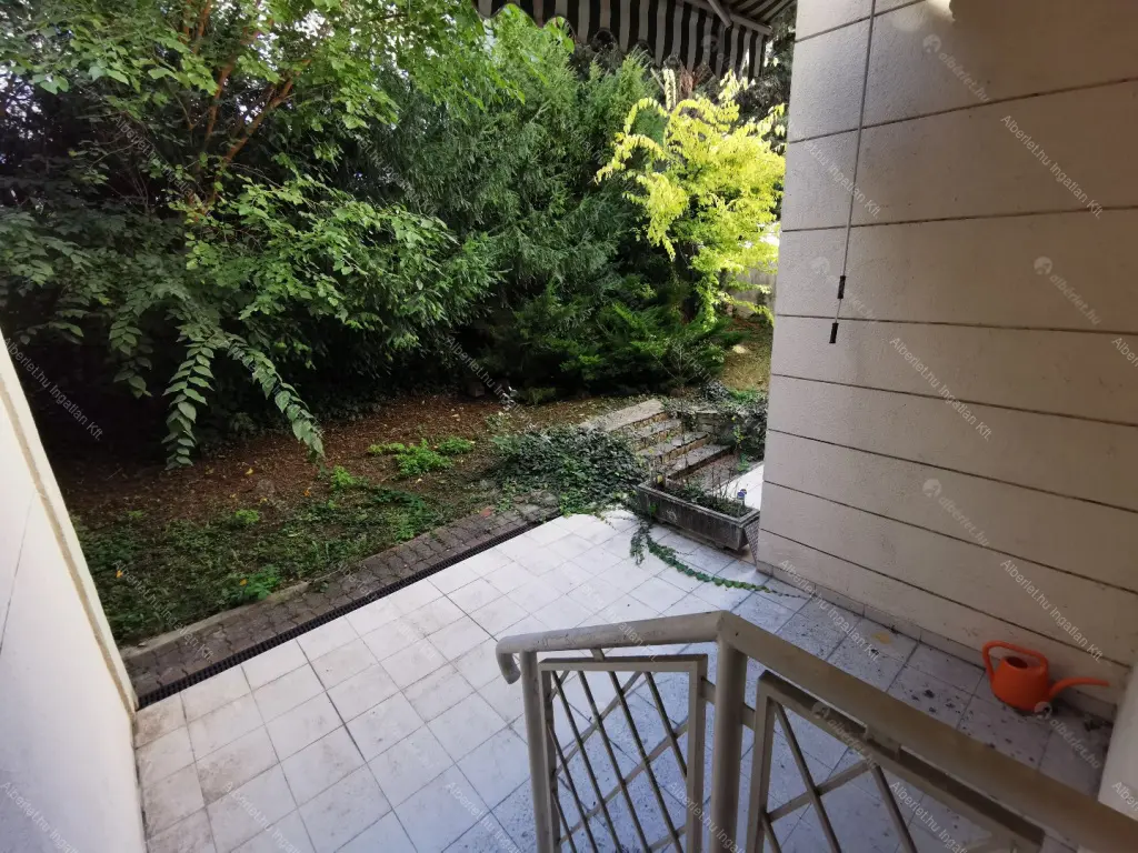 Kiadó albérlet 295000 Ft/hó áron: Budapest, I. kerület  Toldy Ferenc utca. Mérete: 72 nm, 2 szobás | Alberlet.hu - 6703749