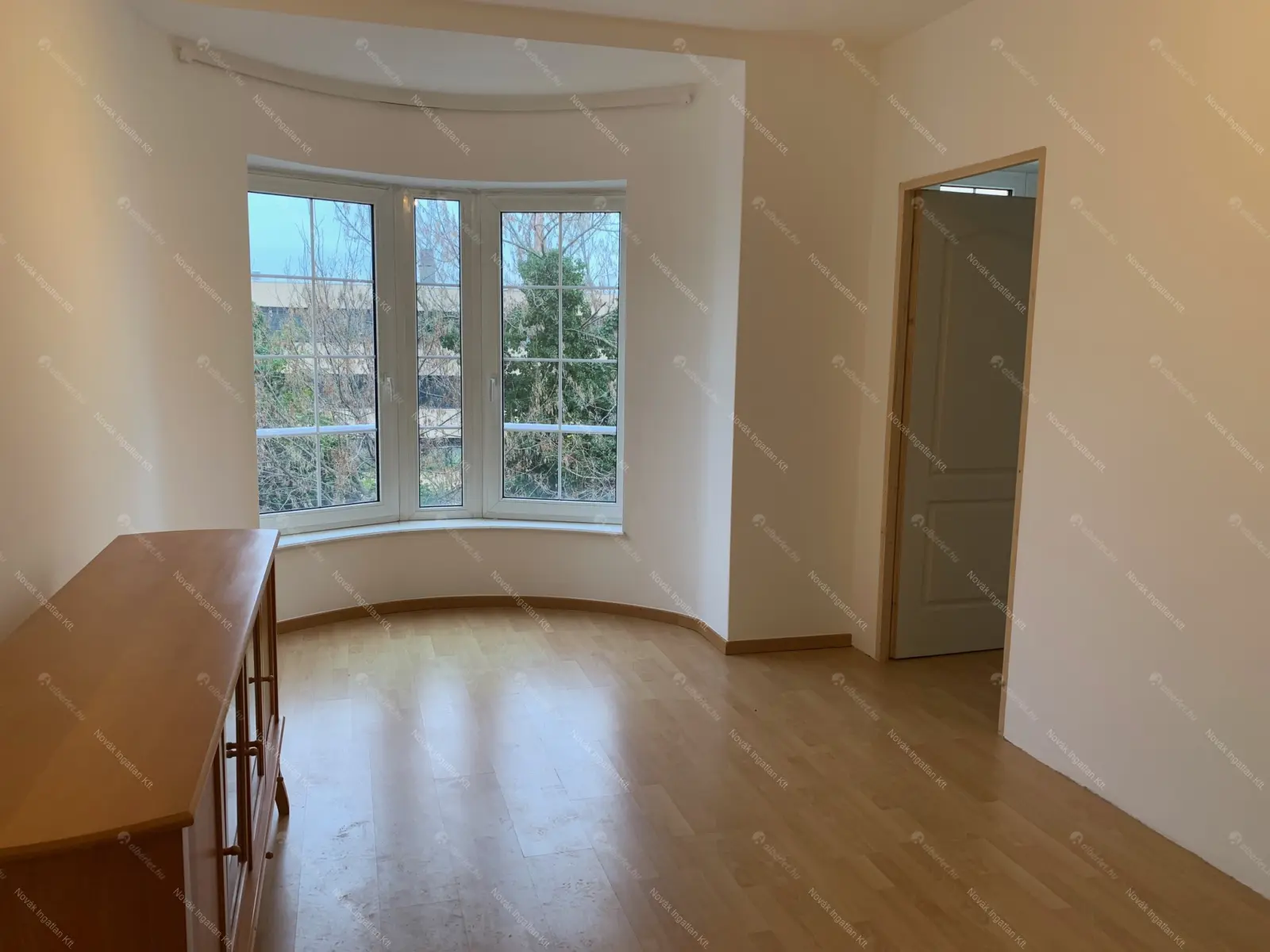 Kiadó albérlet 295000 Ft/hó áron: Budapest, I. kerület  Toldy Ferenc utca. Mérete: 73 nm, 3 szobás | Alberlet.hu - 6692711