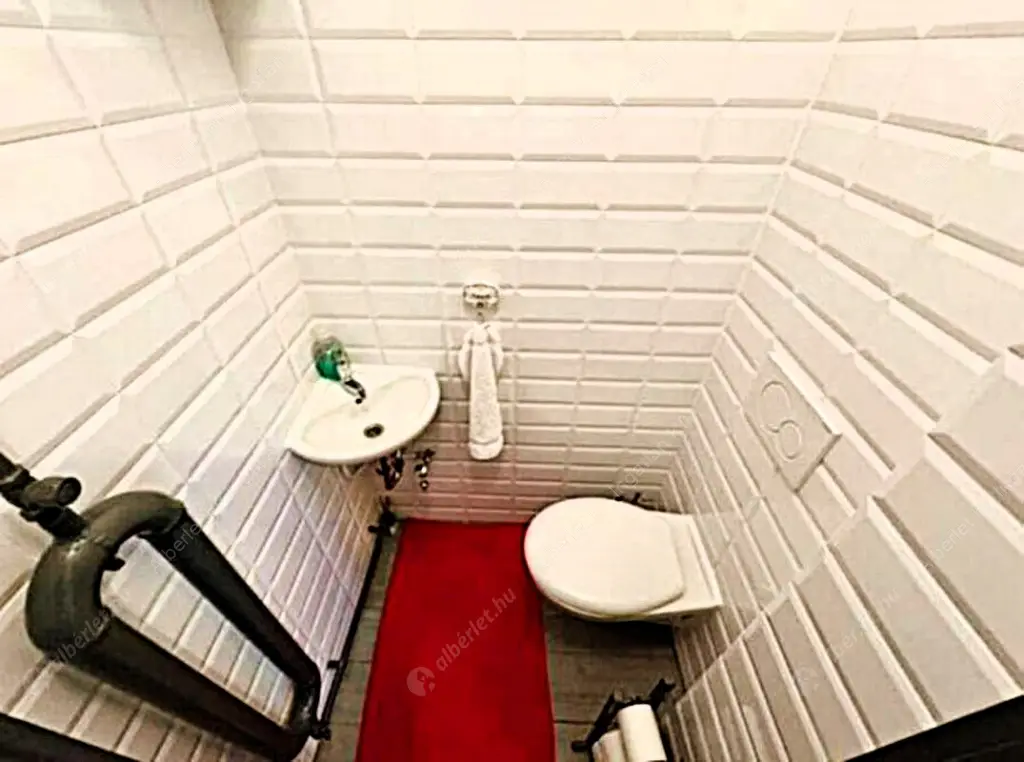 Kiadó albérlet 500000 Ft/hó áron: Budapest, I. kerület  Toldy Ferenc utca. Mérete: 84 nm, 3 szobás | Alberlet.hu - 6551962