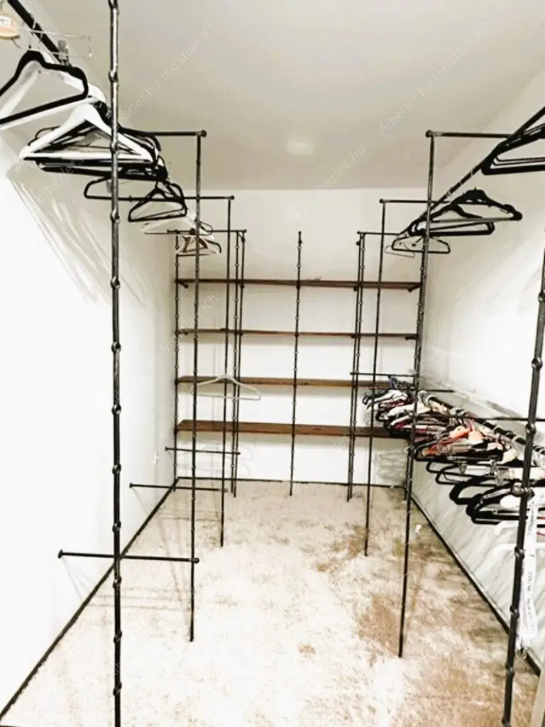 Kiadó albérlet 500000 Ft/hó áron: Budapest, I. kerület  Toldy Ferenc utca. Mérete: 84 nm, 3 szobás | Alberlet.hu - 6551963