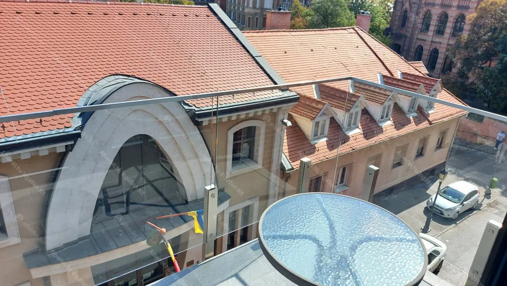 Kiadó albérlet 960000 Ft/hó áron: Budapest, I. kerület  Toldy Ferenc utca. Mérete: 94 nm, 3 szobás | Alberlet.hu - 5811447