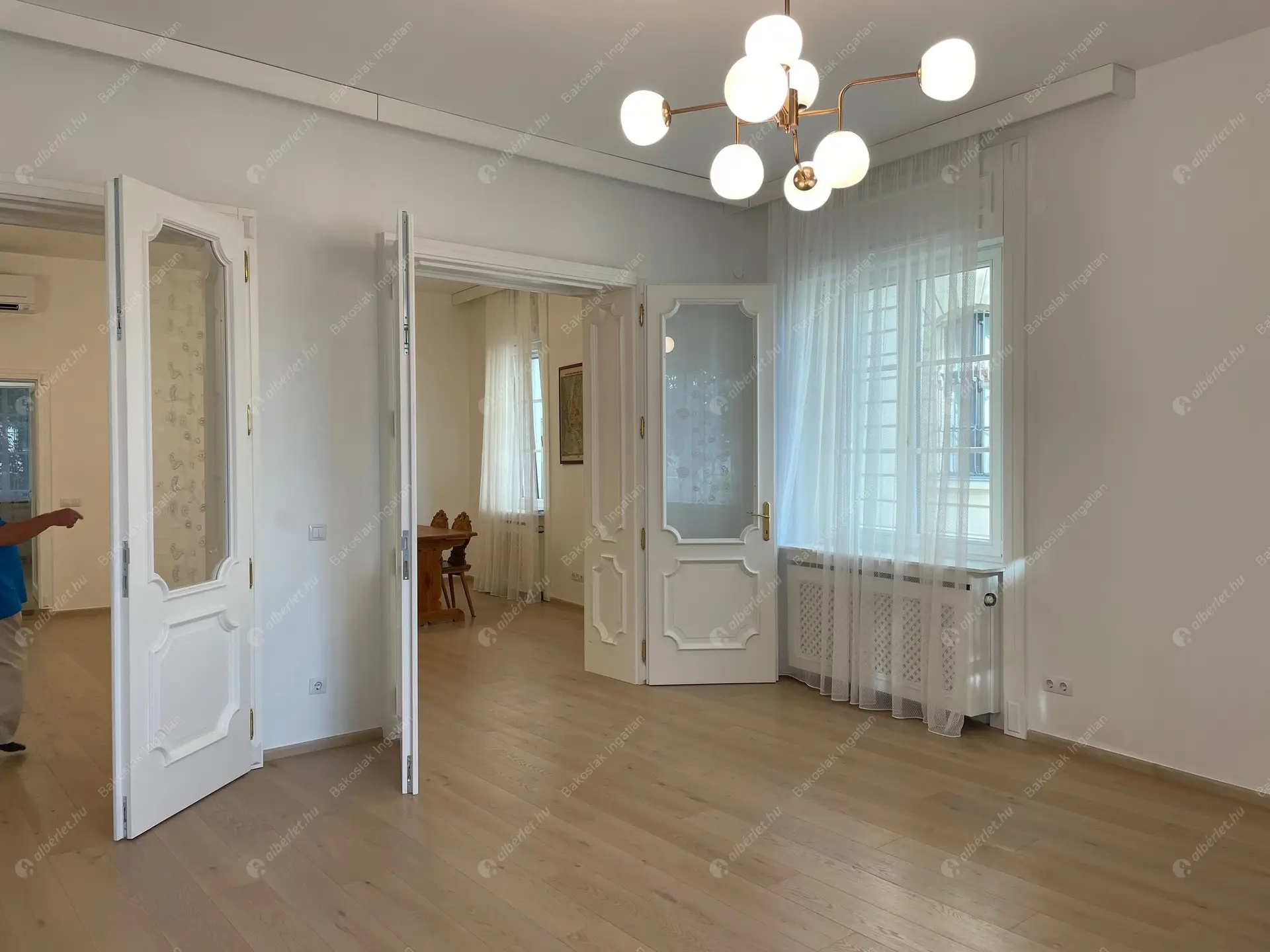 Kiadó albérlet 1446000 Ft/hó áron: Budapest, I. kerület  Tóth Árpád sétány. Mérete: 135 nm, 4 szobás | Alberlet.hu - 6533158