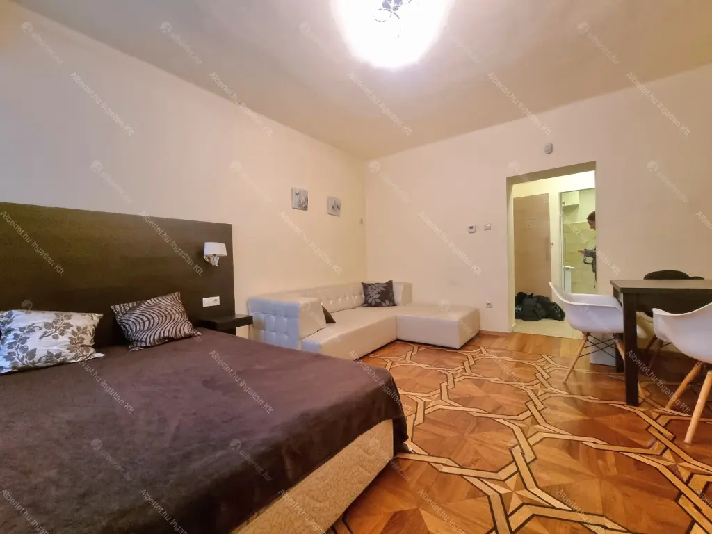 Kiadó albérlet 340000 Ft/hó áron: Budapest, I. kerület  Úri utca. Mérete: 30 nm, 1 szobás | Alberlet.hu - 6641813