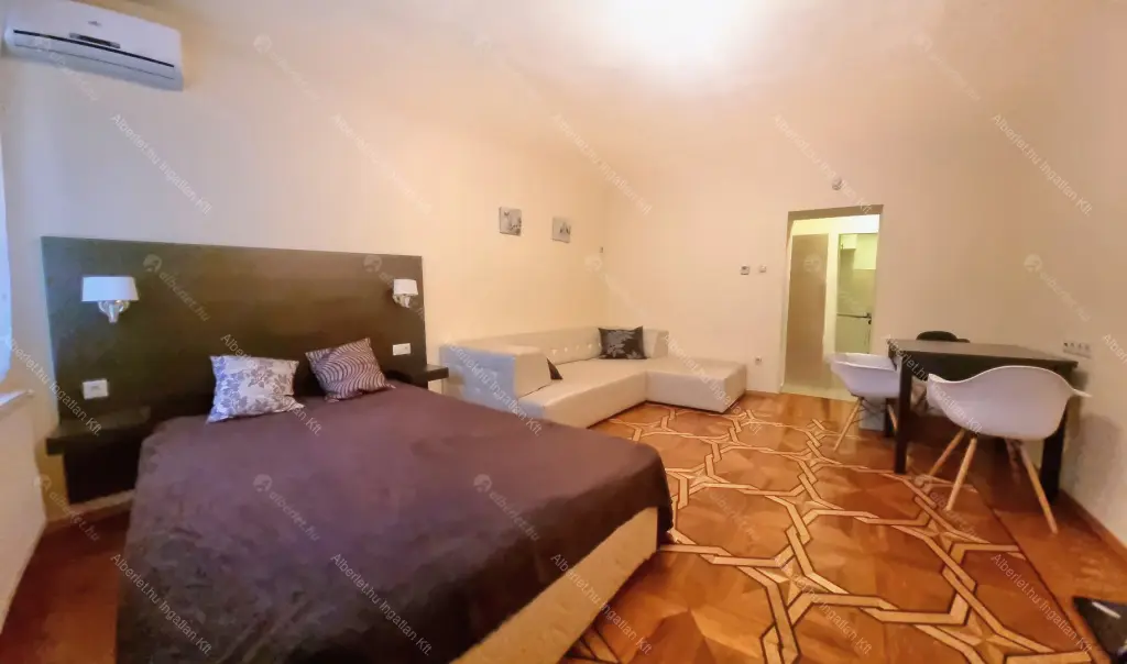 Kiadó albérlet 340000 Ft/hó áron: Budapest, I. kerület  Úri utca. Mérete: 30 nm, 1 szobás | Alberlet.hu - 6641814