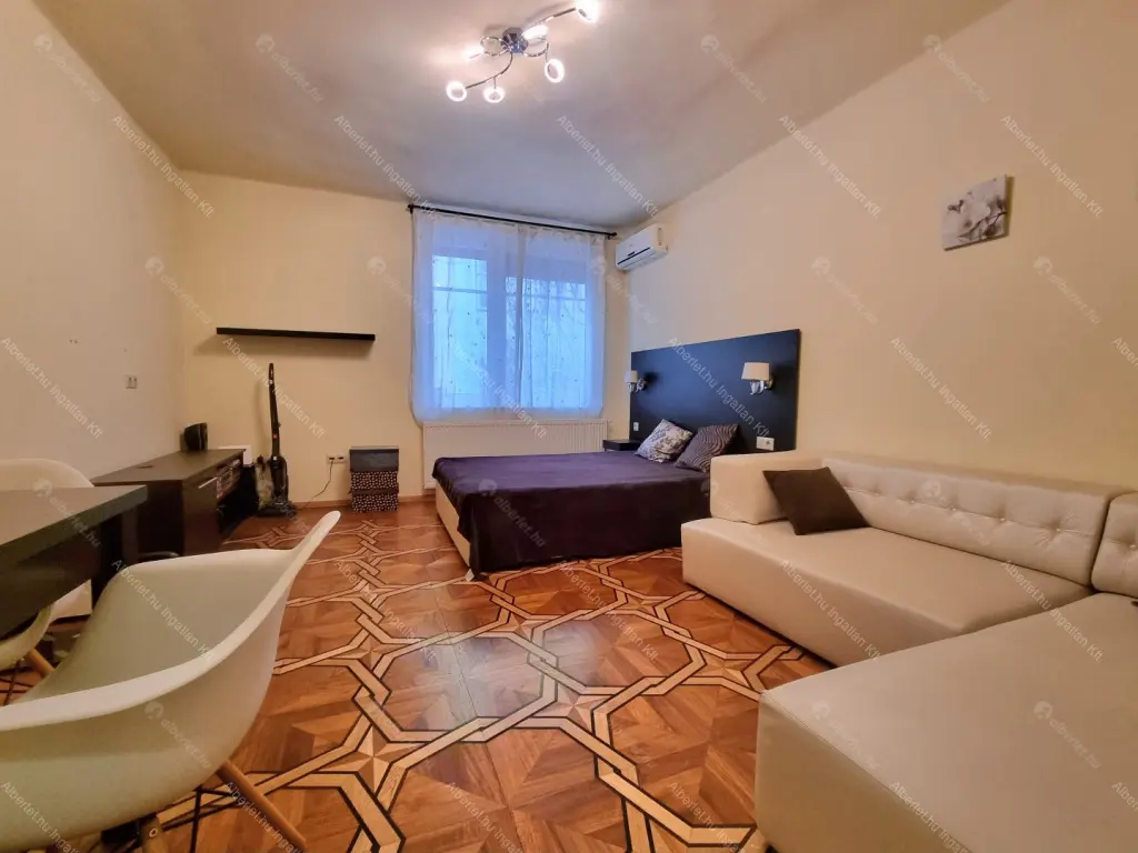 Kiadó albérlet 340000 Ft/hó áron: Budapest, I. kerület  Úri utca. Mérete: 30 nm, 1 szobás | Alberlet.hu - 6641815