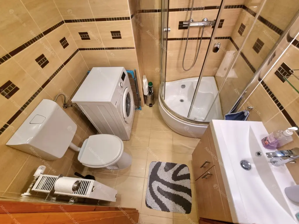 Kiadó albérlet 340000 Ft/hó áron: Budapest, I. kerület  Úri utca. Mérete: 30 nm, 1 szobás | Alberlet.hu - 6641818